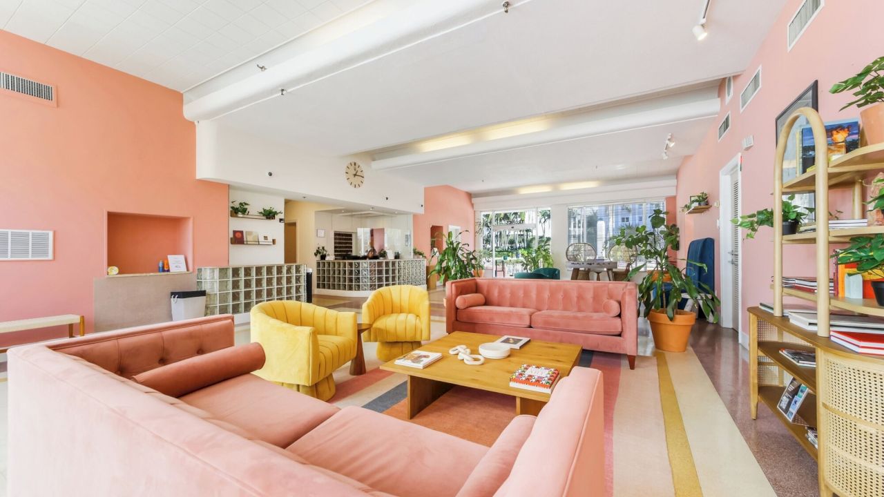 Tropics Hotel — photo 36 of 60