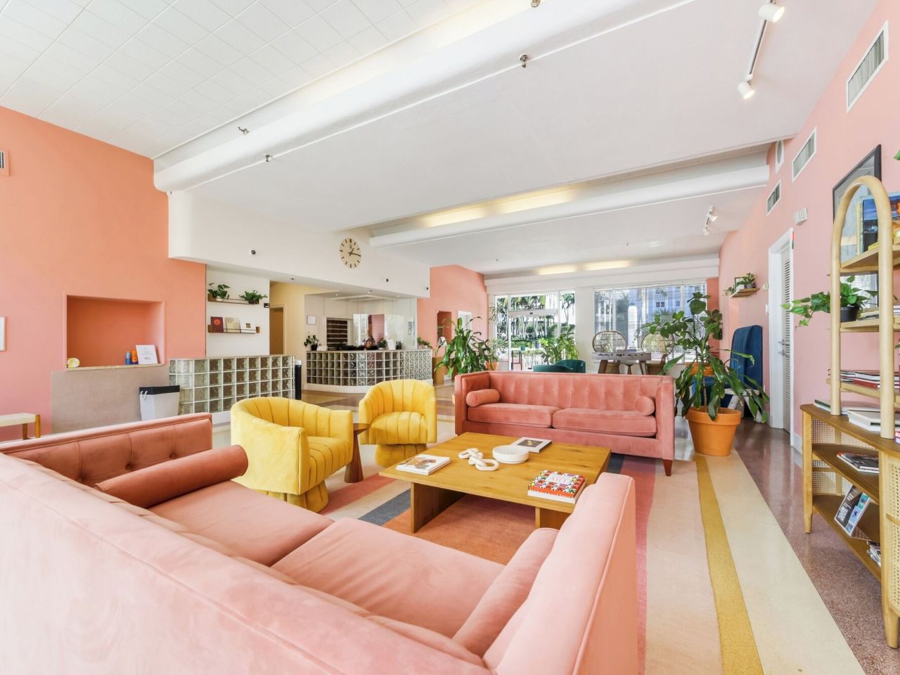 Tropics Hotel — photo 41 of 60